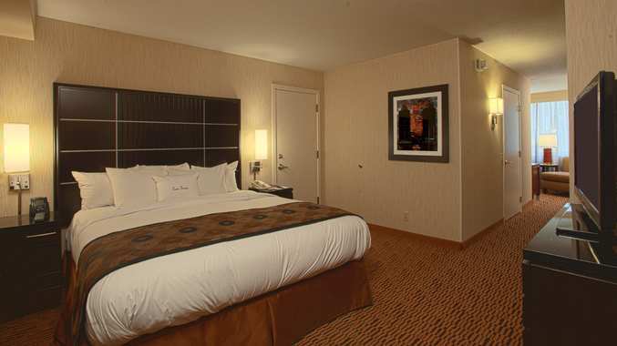 Doubletree By Hilton Downtown Minneapolis